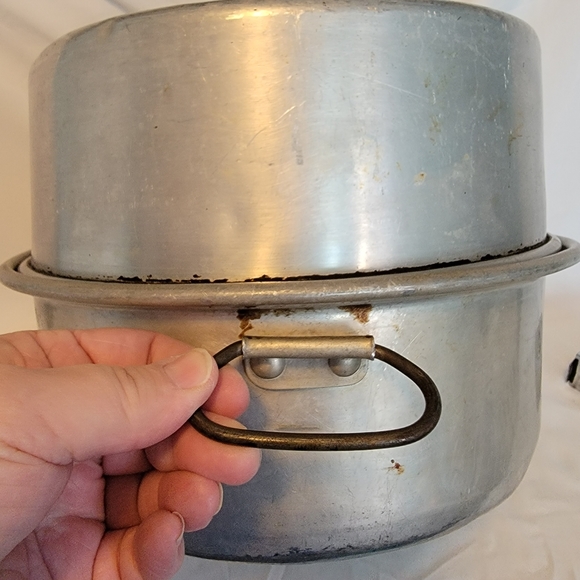 VINTAGE Aluminum Unbranded Roasting Pan Dutch Oven Vented With Lid - Picture 10 of 15